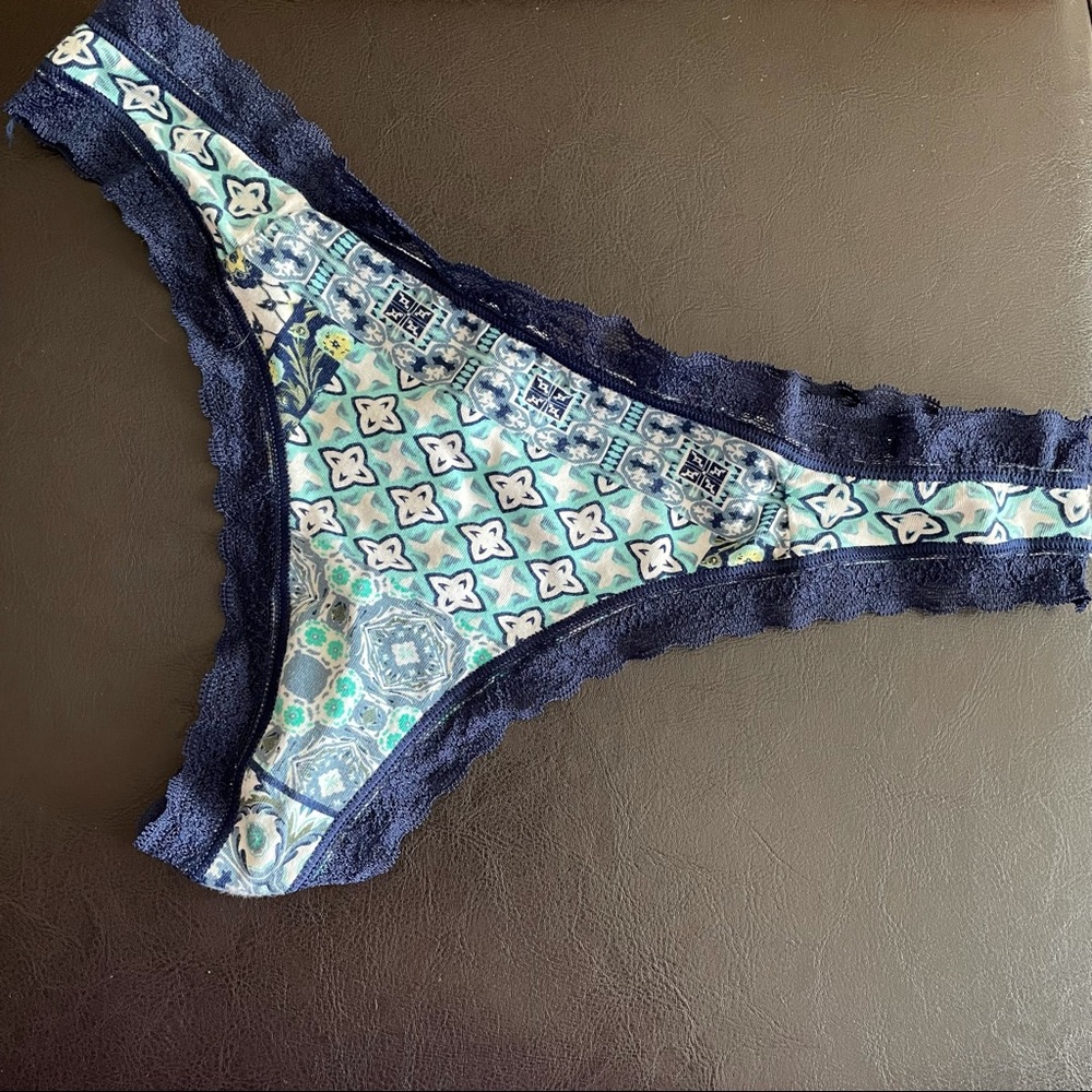 NWOT Victoria’s Secret Thong